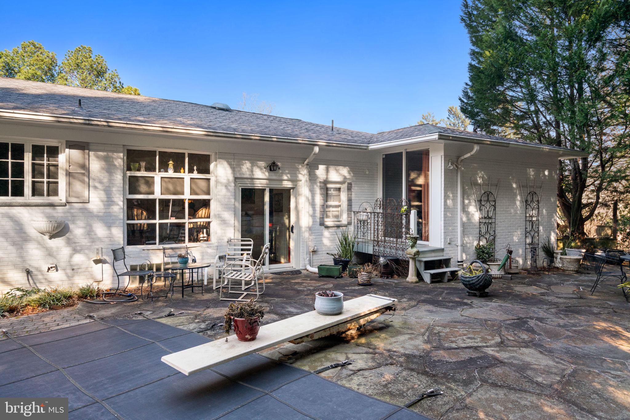 BANNOCKBURN ESTATES - Residential