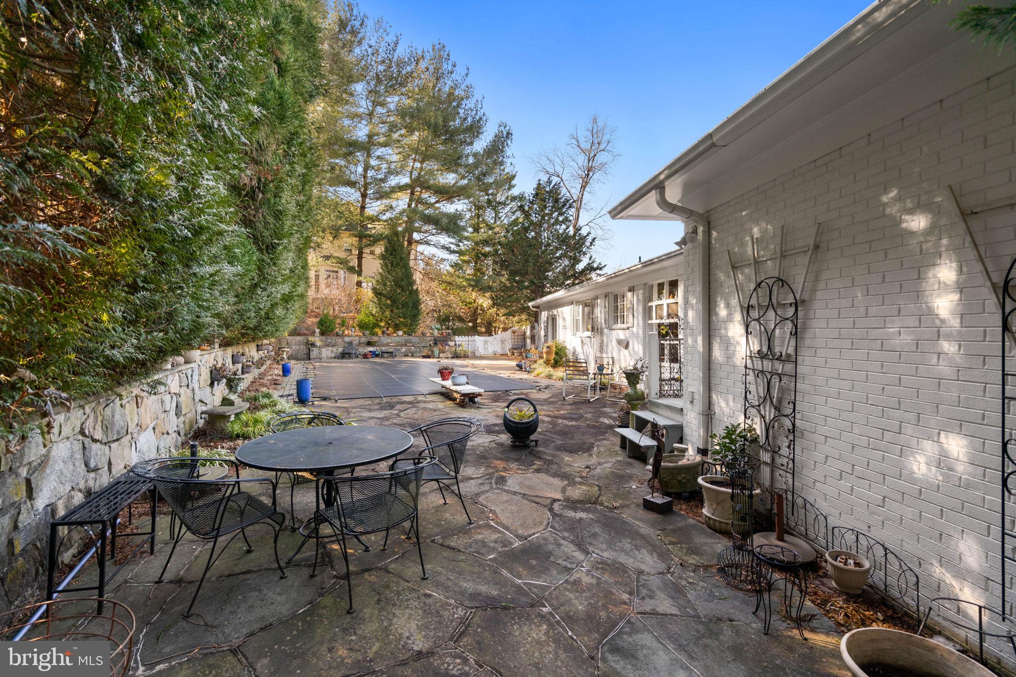 BANNOCKBURN ESTATES - Residential