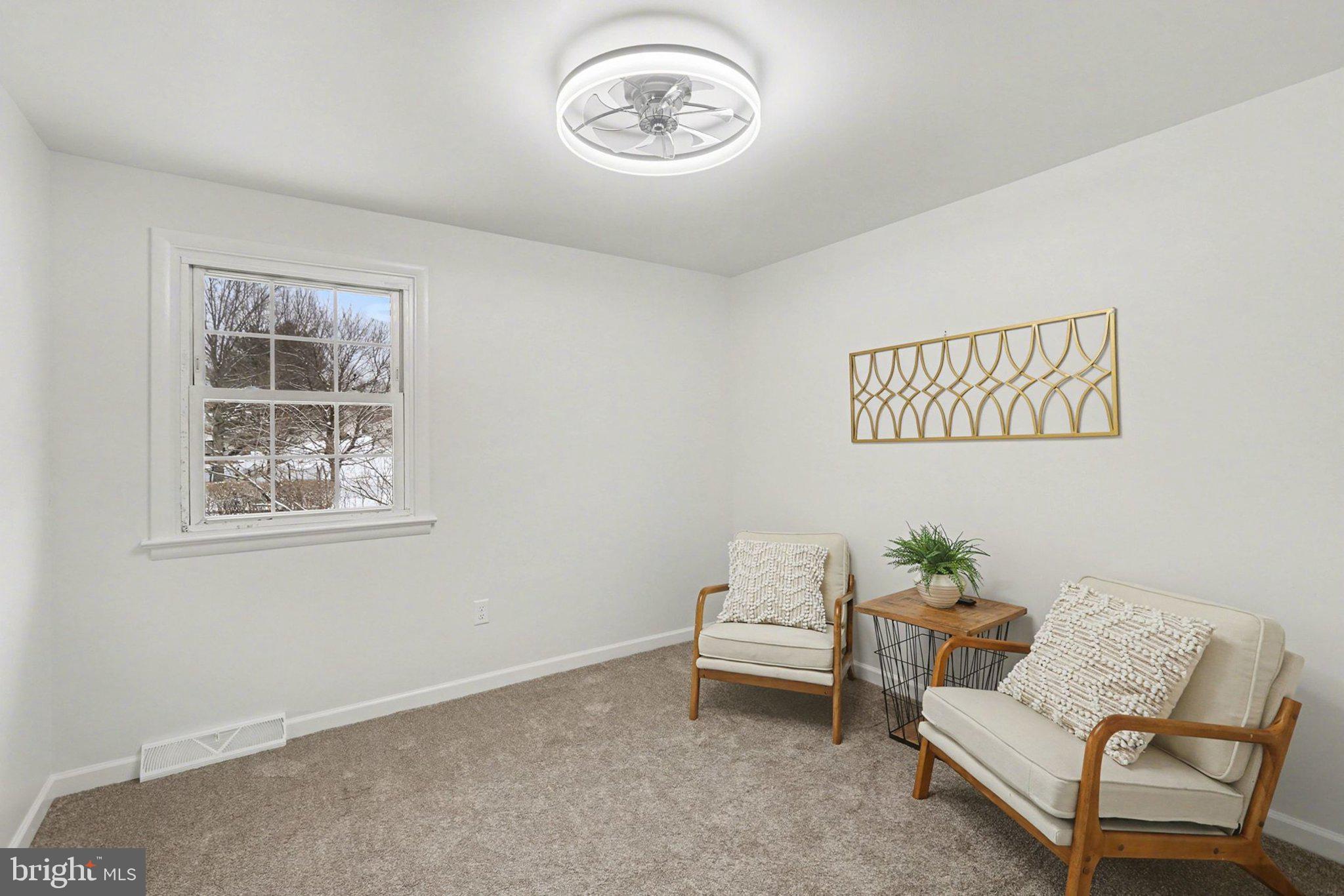 CENTER SQUARE MANOR - Residential