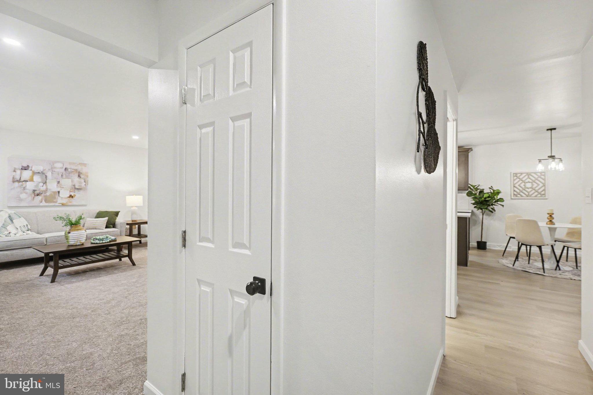 CENTER SQUARE MANOR - Residential