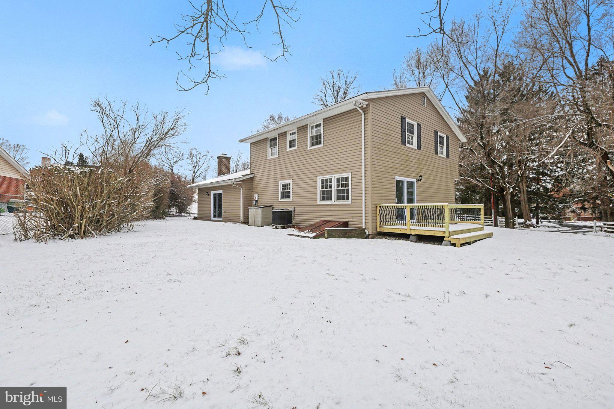 CENTER SQUARE MANOR - Residential