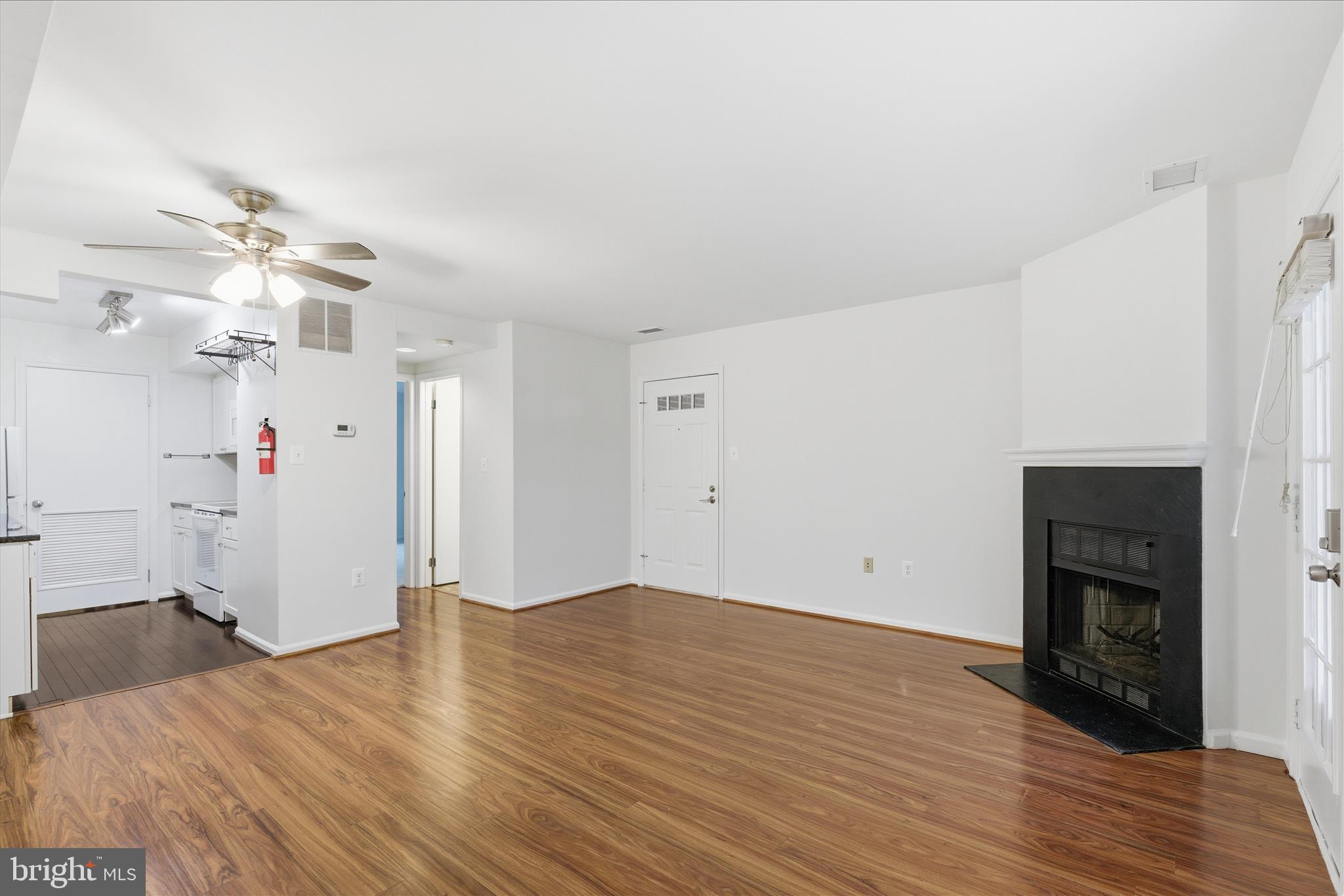 WINDGATE III - Residential