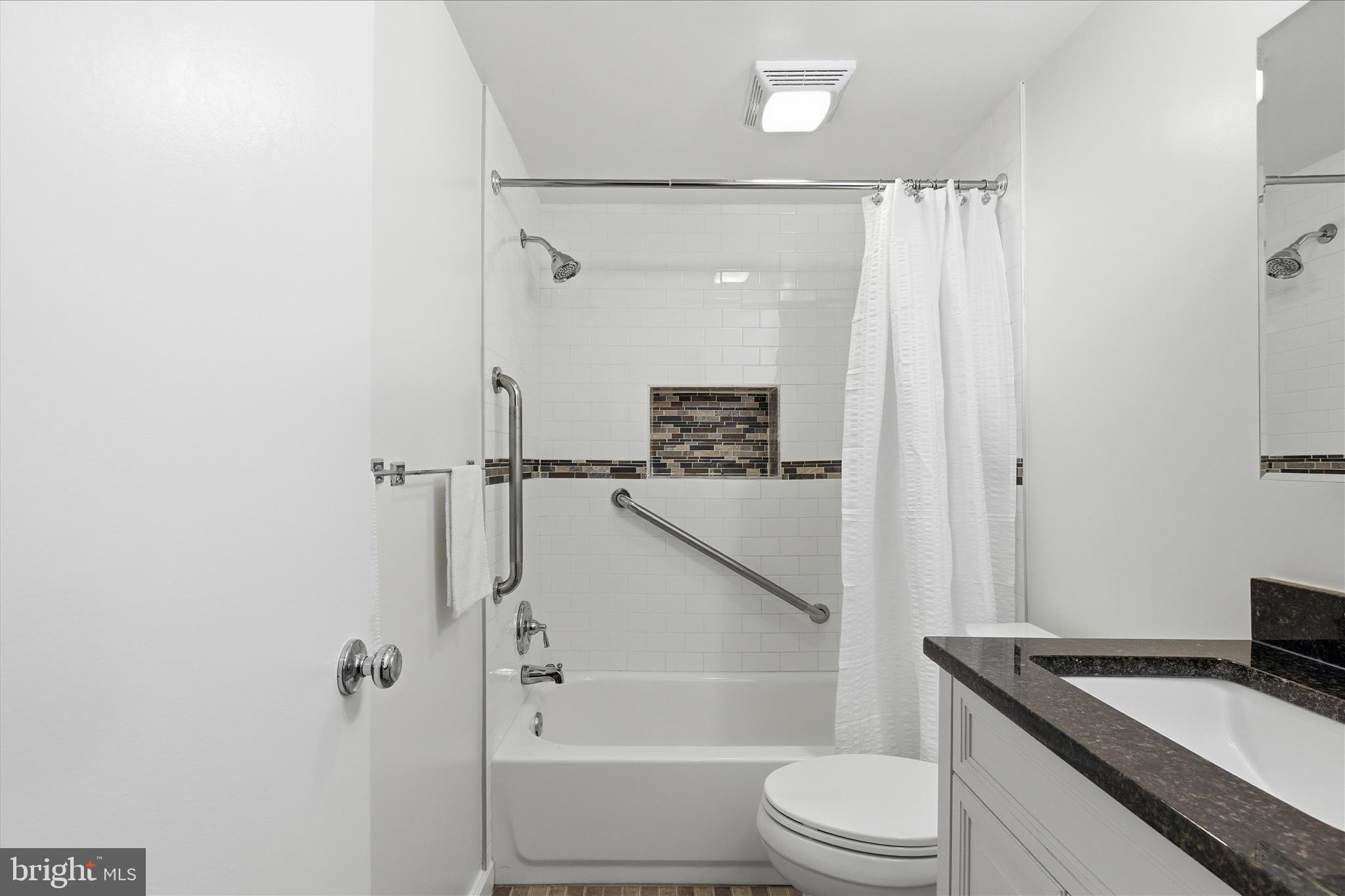 WINDGATE III - Residential