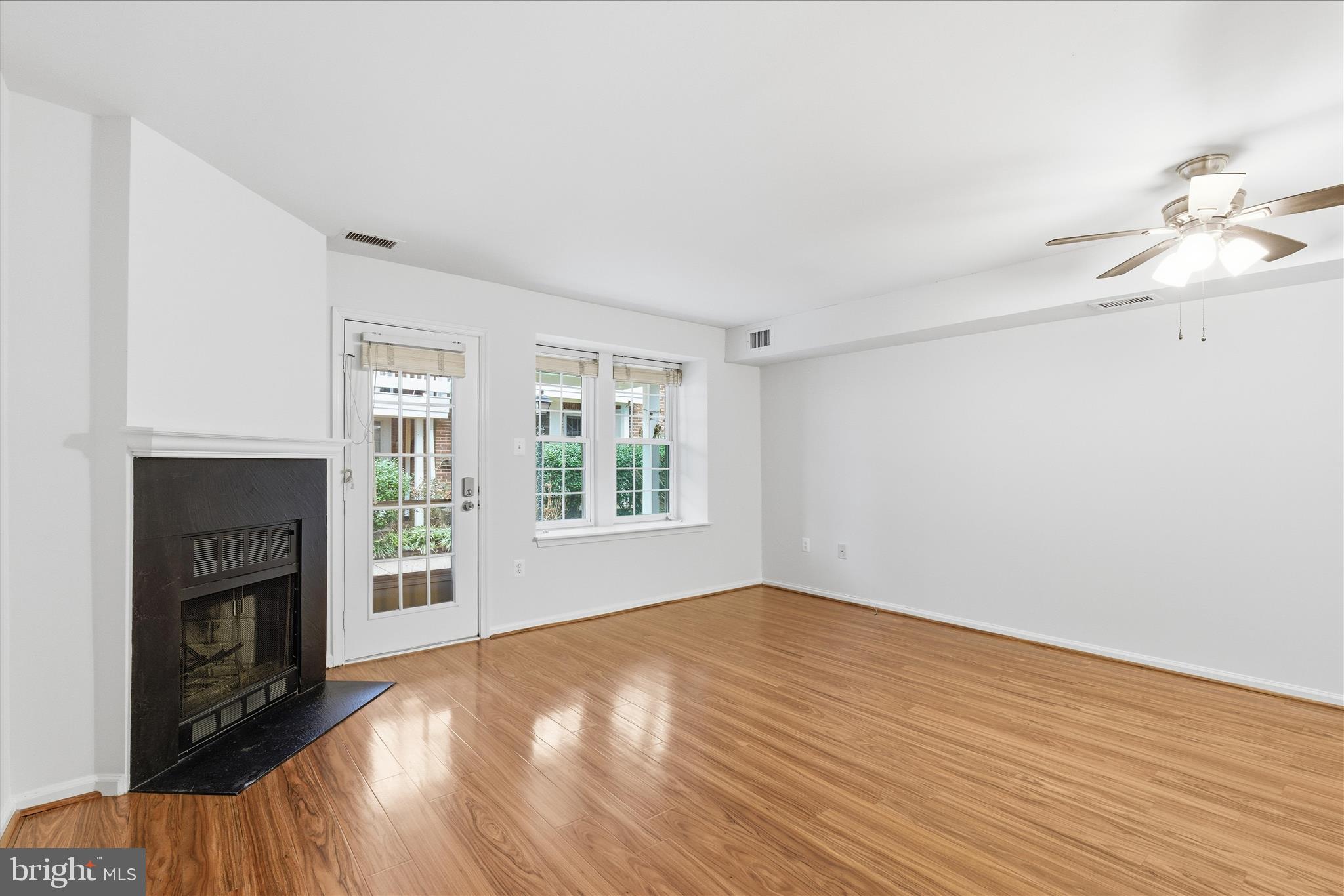 WINDGATE III - Residential