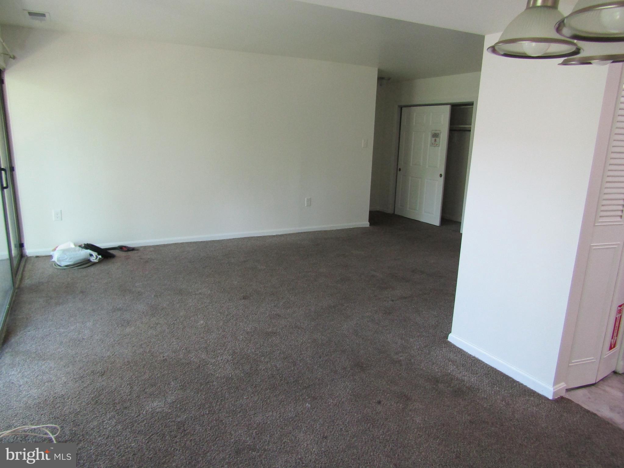 CANTERBURY SQUARE - Residential Lease