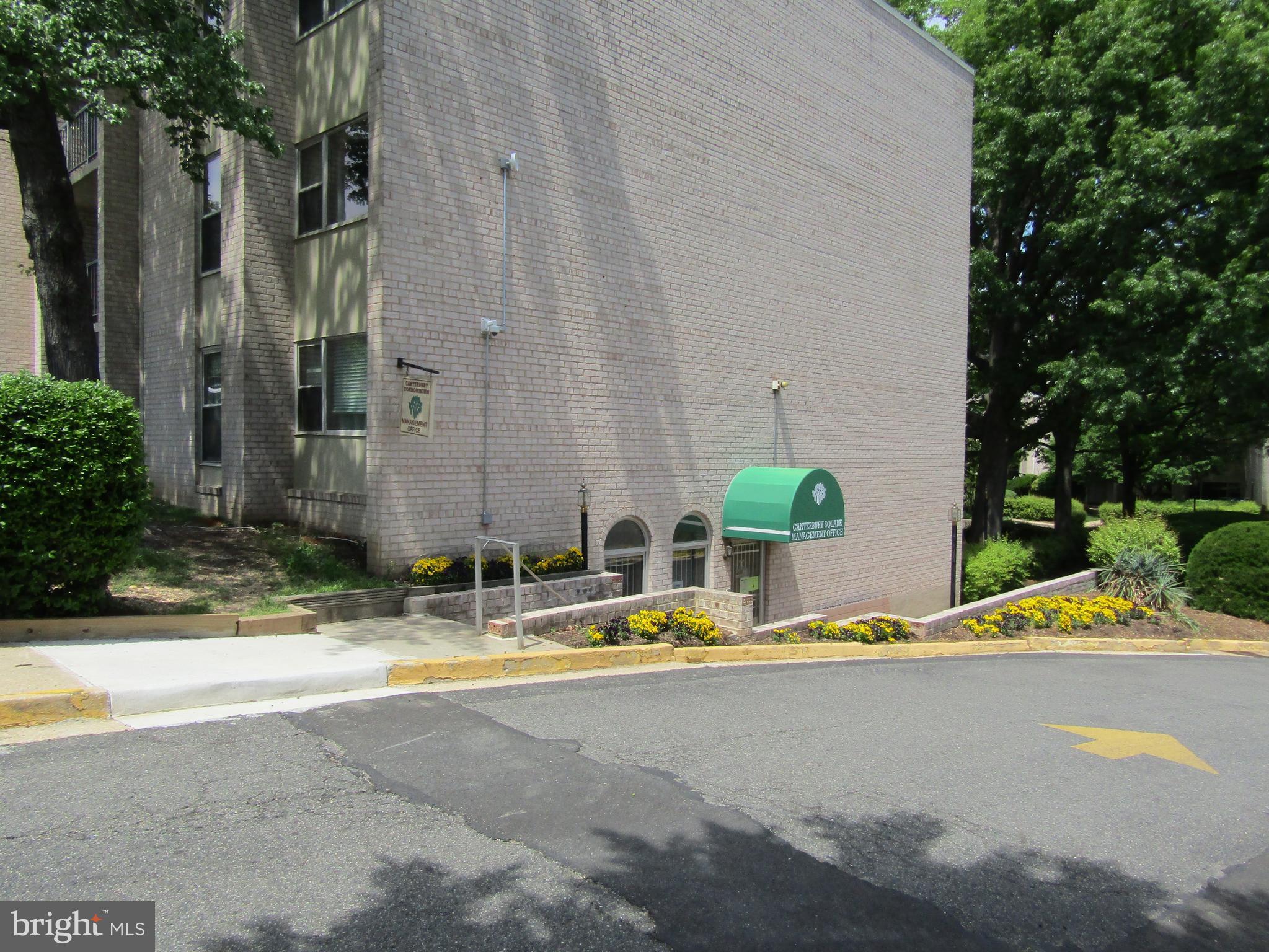 CANTERBURY SQUARE - Residential Lease