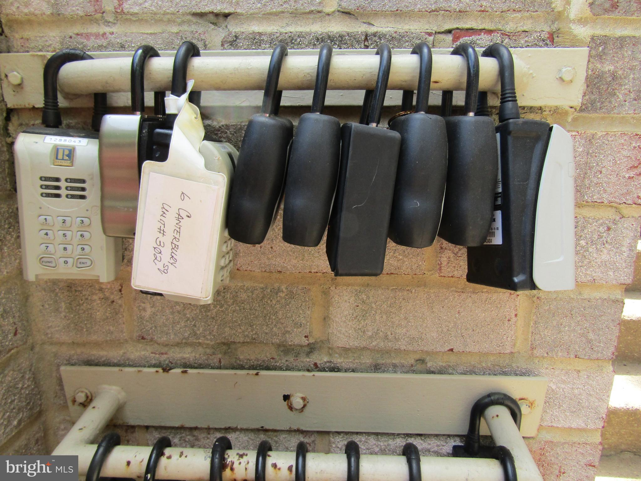 CANTERBURY SQUARE - Residential Lease