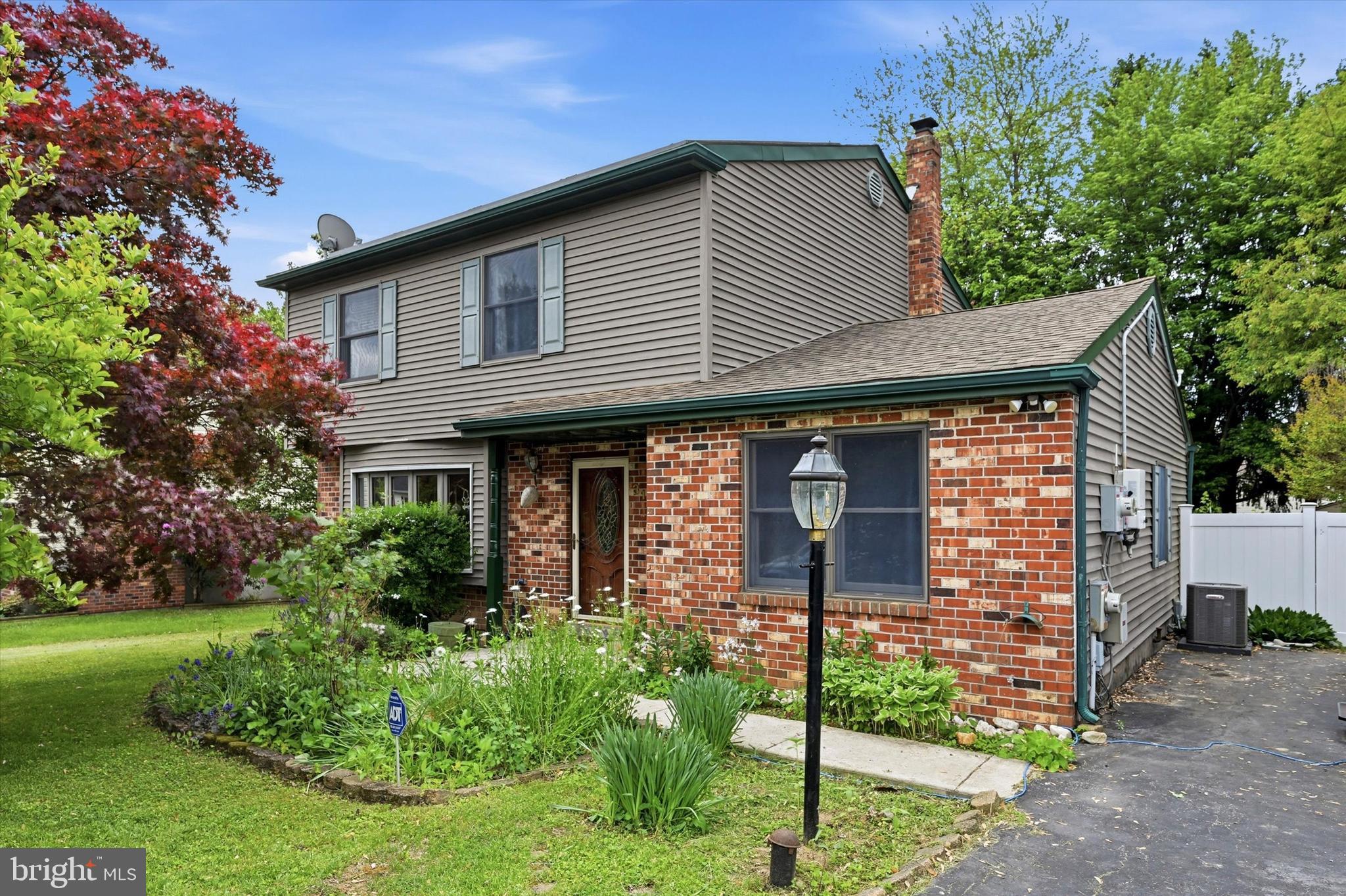 WILLOWBROOK - Residential
