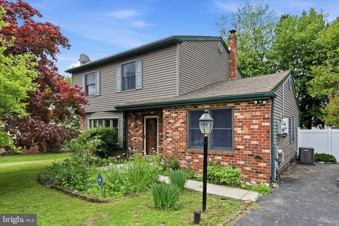 Photo of 319 Willowbrook Road, UPPER CHICHESTER, PA 19061 (MLS # PADE2116174)