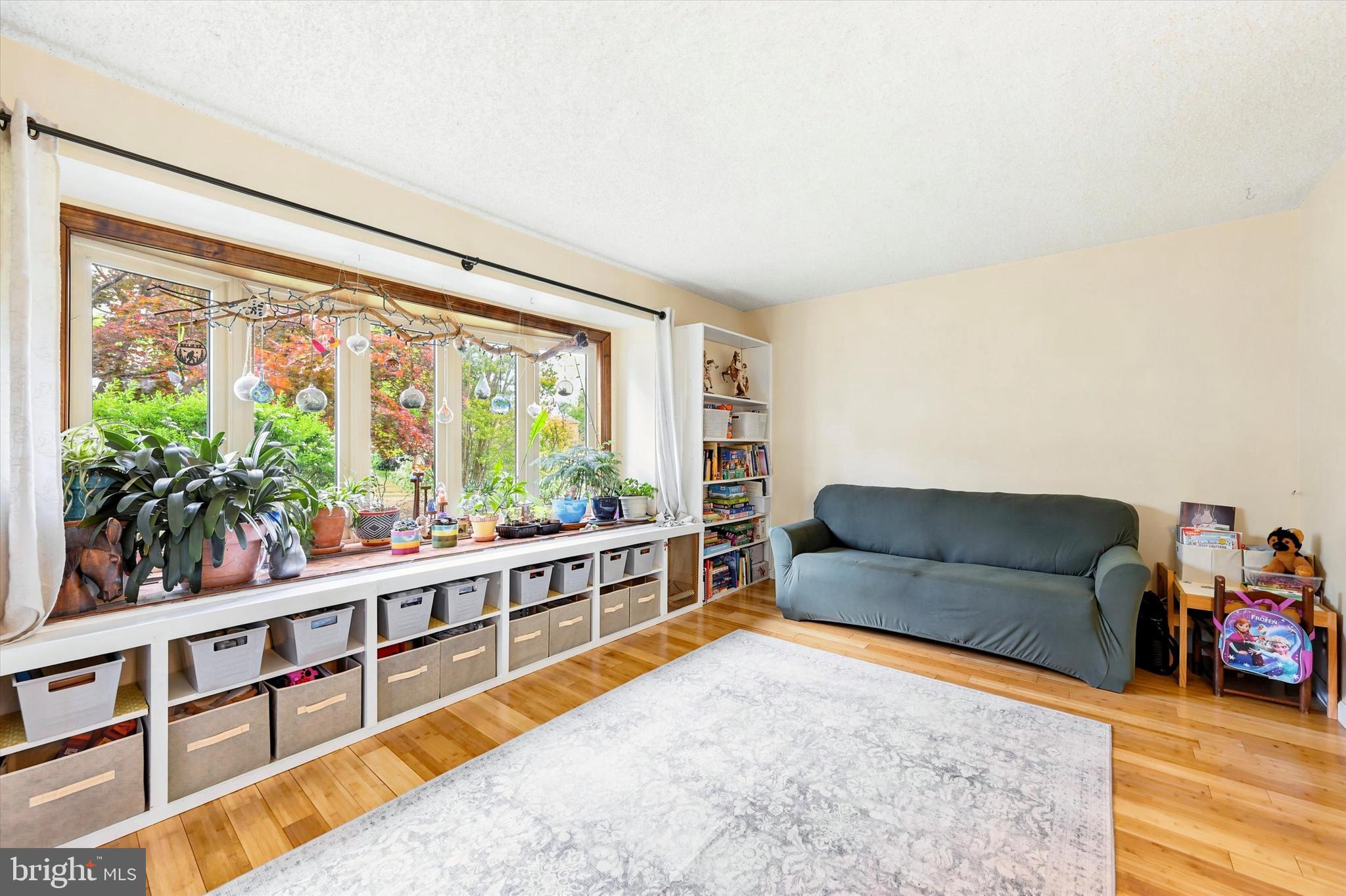 WILLOWBROOK - Residential