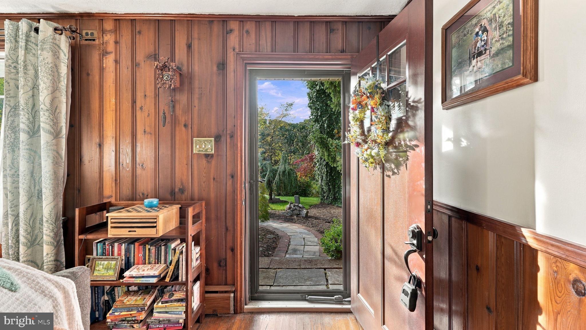 1483 EASTON ROAD