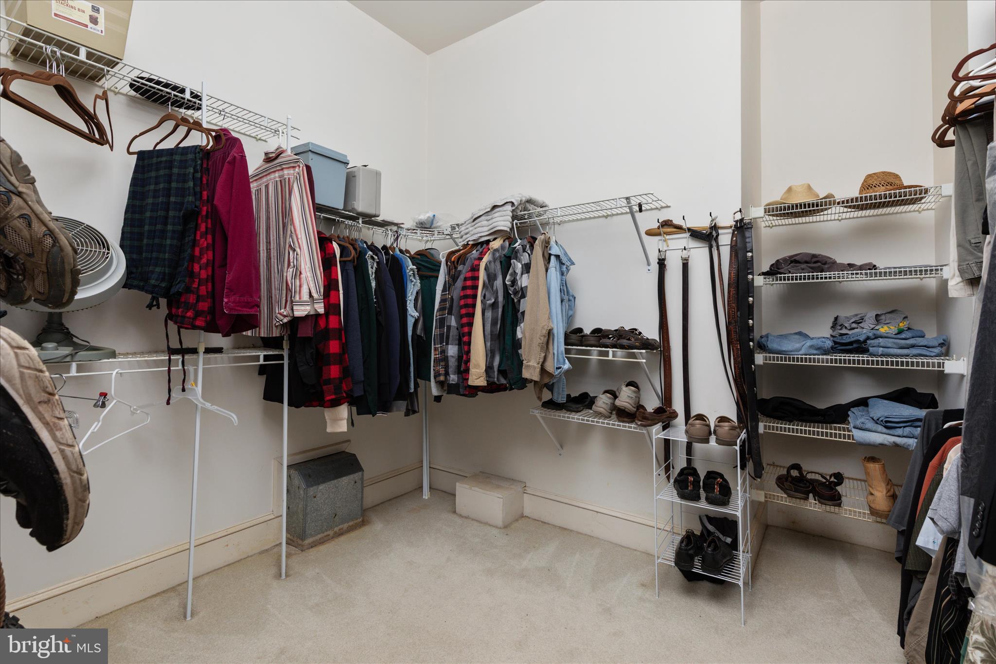 SPRING HOLLOW ESTATES - Residential