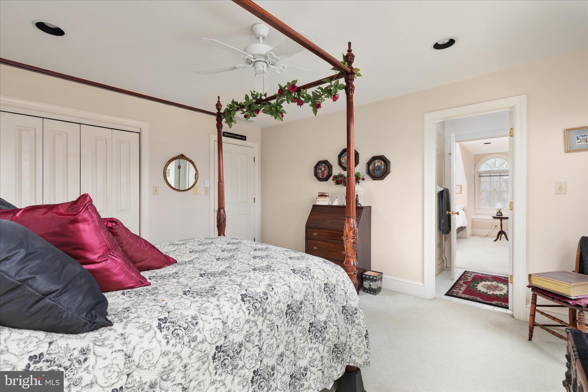 SPRING HOLLOW ESTATES - Residential