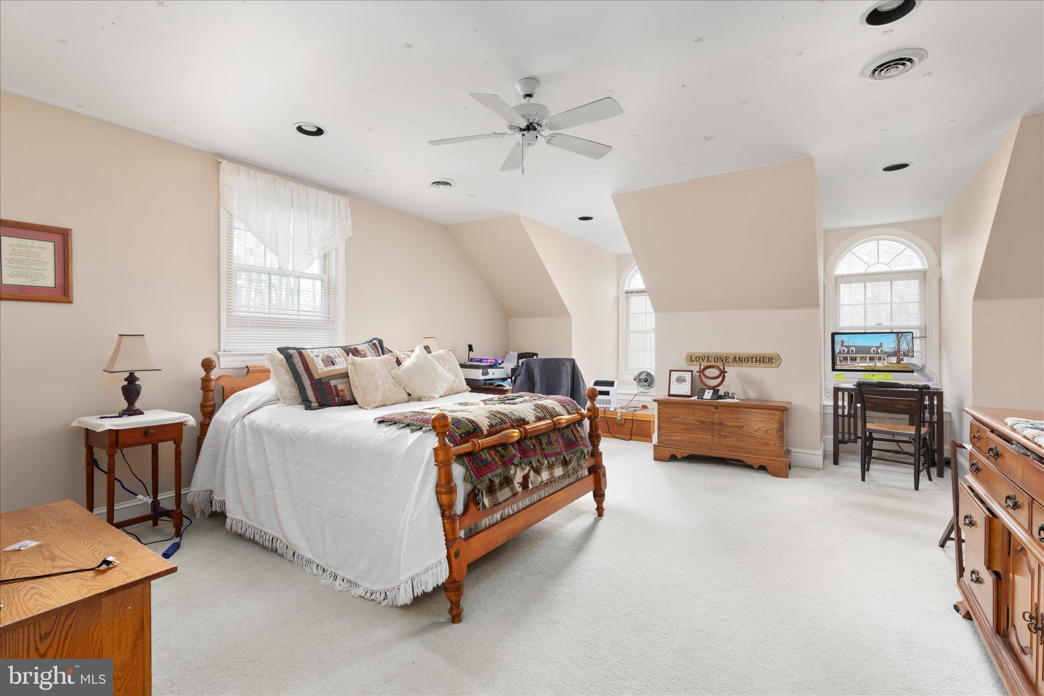 SPRING HOLLOW ESTATES - Residential