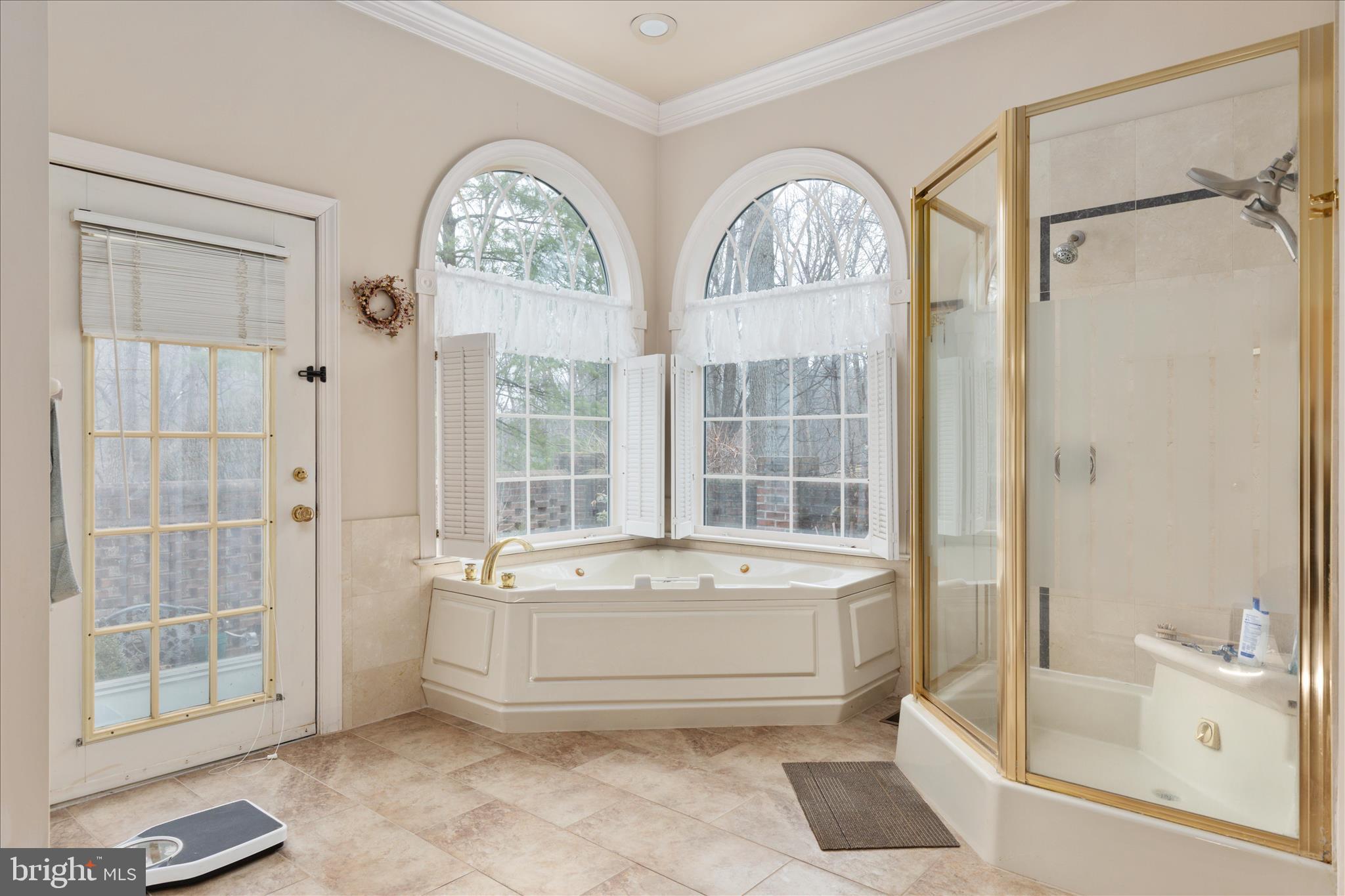 SPRING HOLLOW ESTATES - Residential