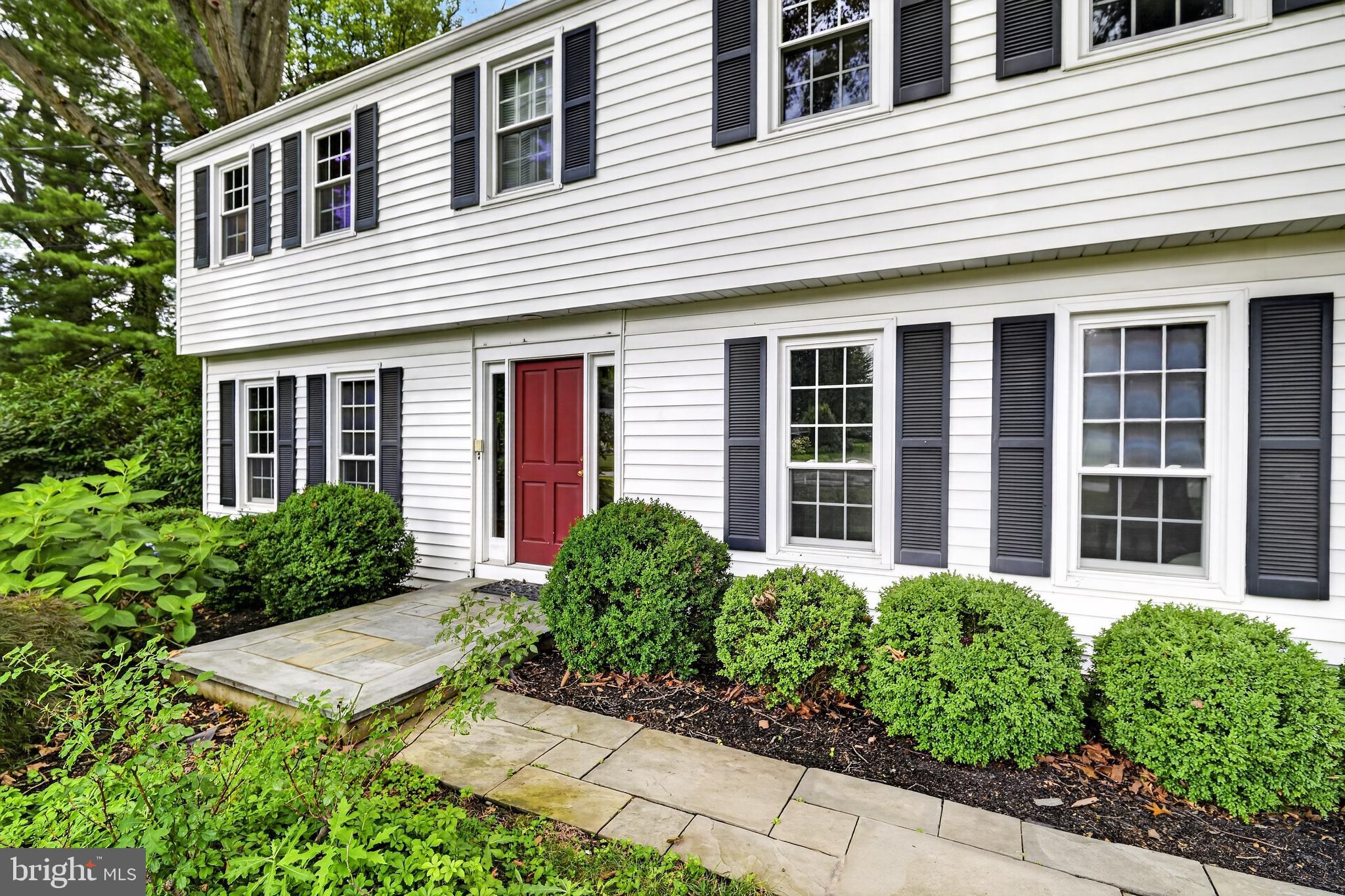 9 WYNNEWOOD DRIVE