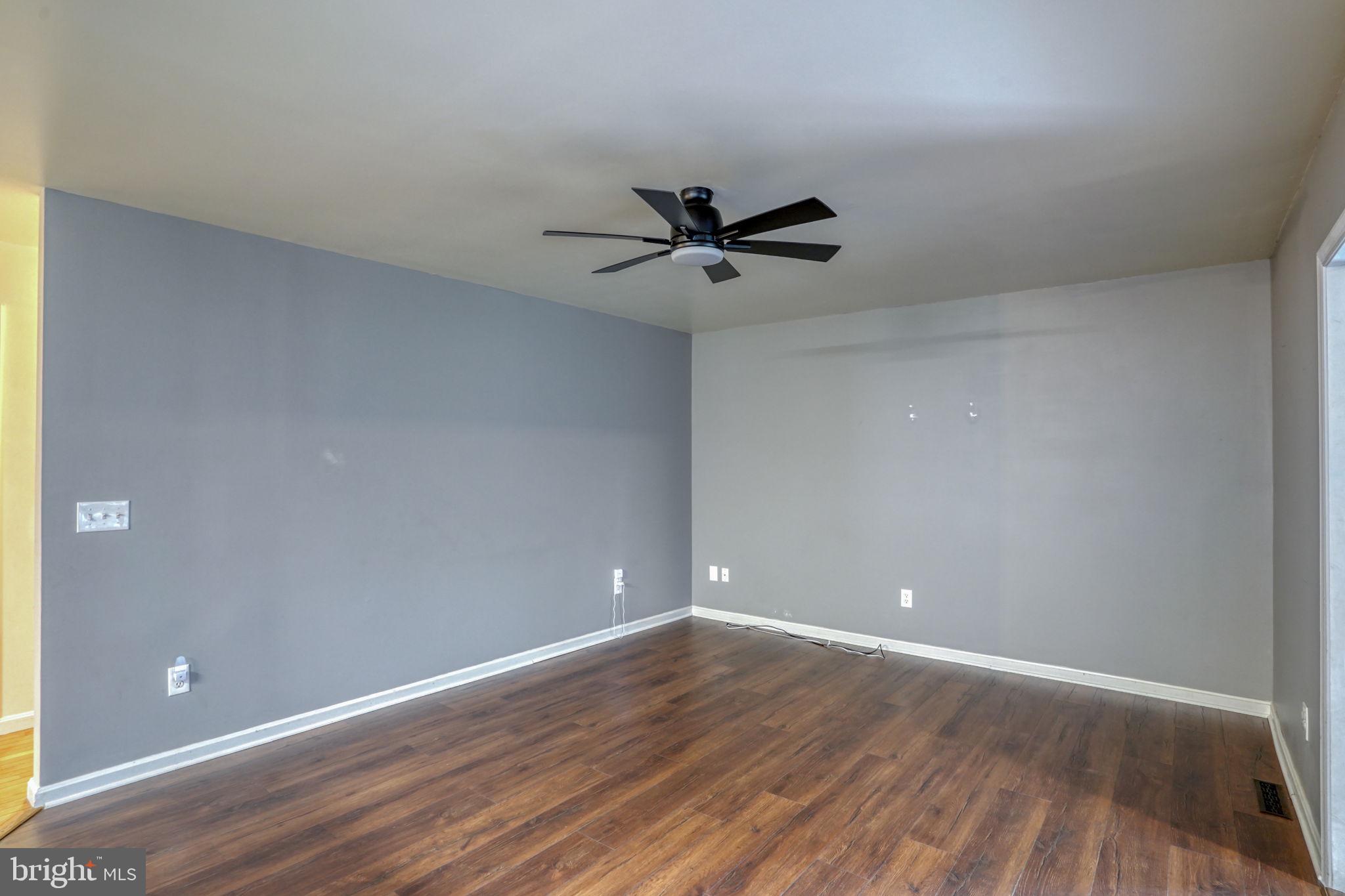 PLANTERS WOODS - Residential