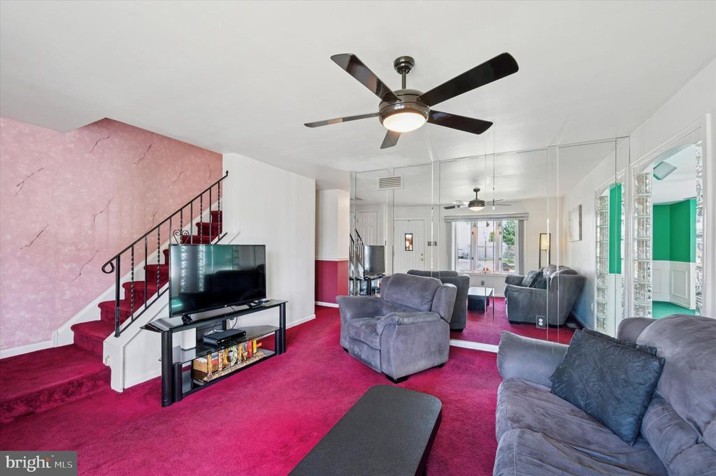 Photo of 5 Sparks Circle, GLENOLDEN, PA 19036 (MLS # PADE2102120)