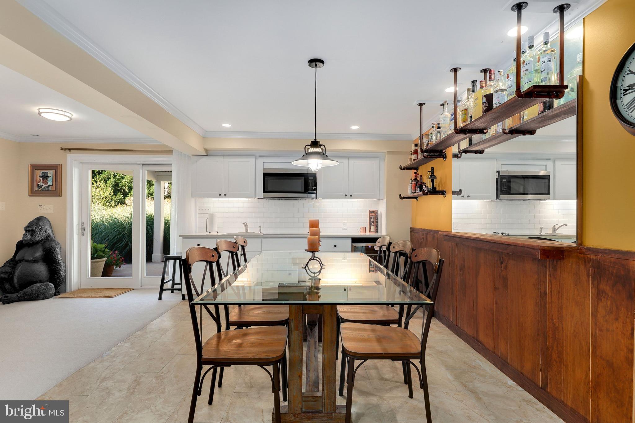 POTOMAC OUTSIDE - Residential