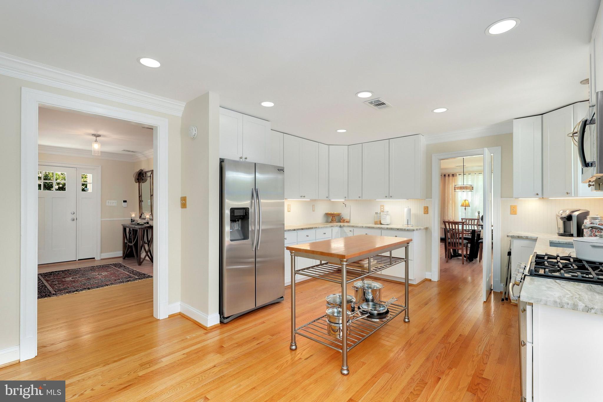 POTOMAC OUTSIDE - Residential