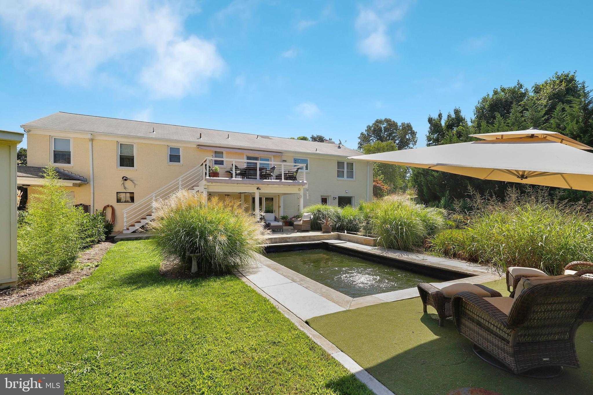 POTOMAC OUTSIDE - Residential