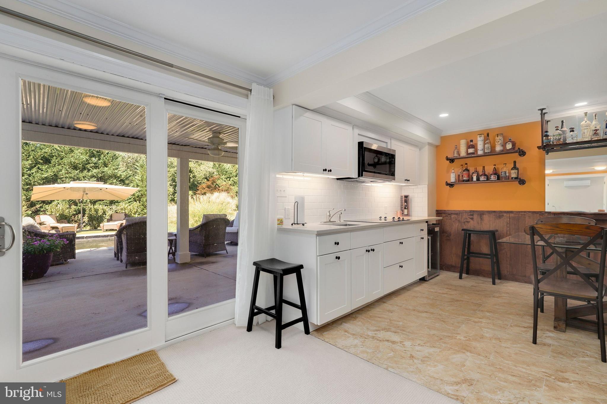 POTOMAC OUTSIDE - Residential