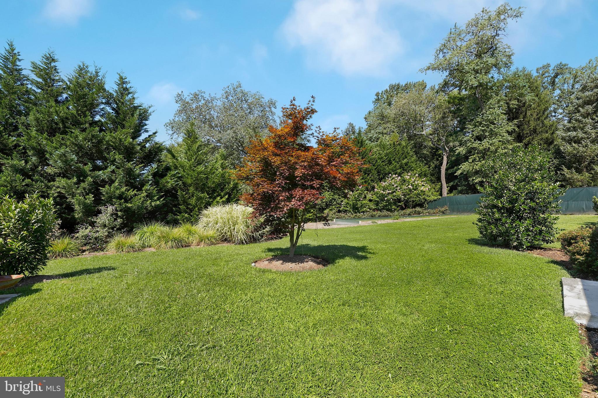 POTOMAC OUTSIDE - Residential