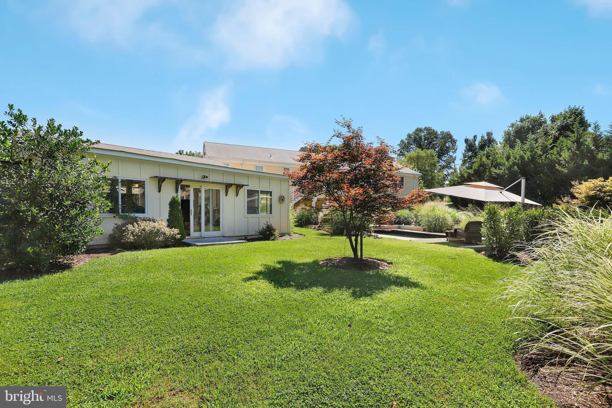 POTOMAC OUTSIDE - Residential