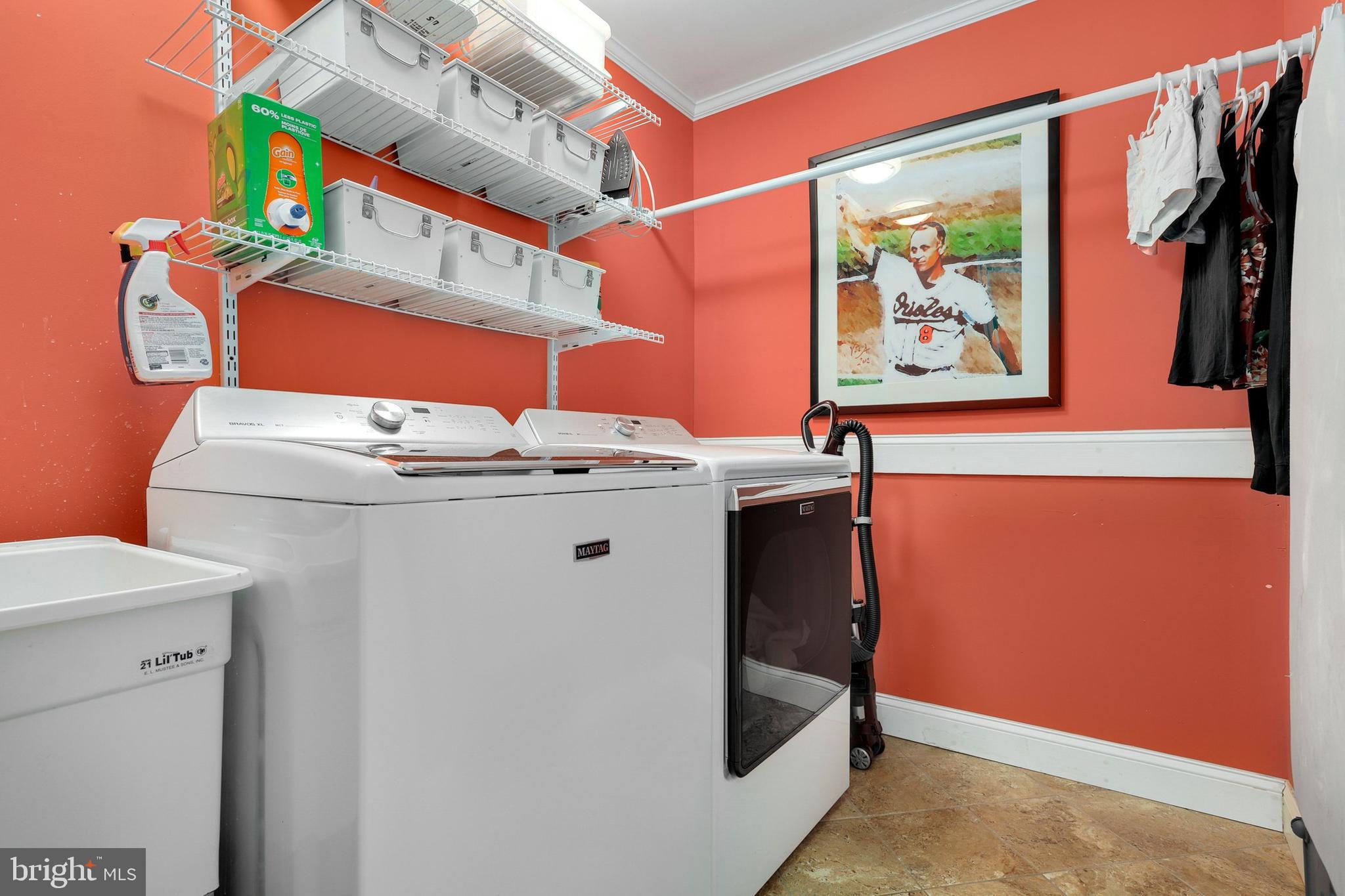 POTOMAC OUTSIDE - Residential