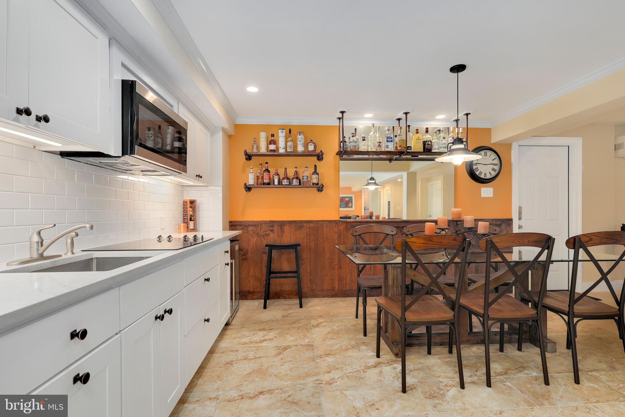 POTOMAC OUTSIDE - Residential