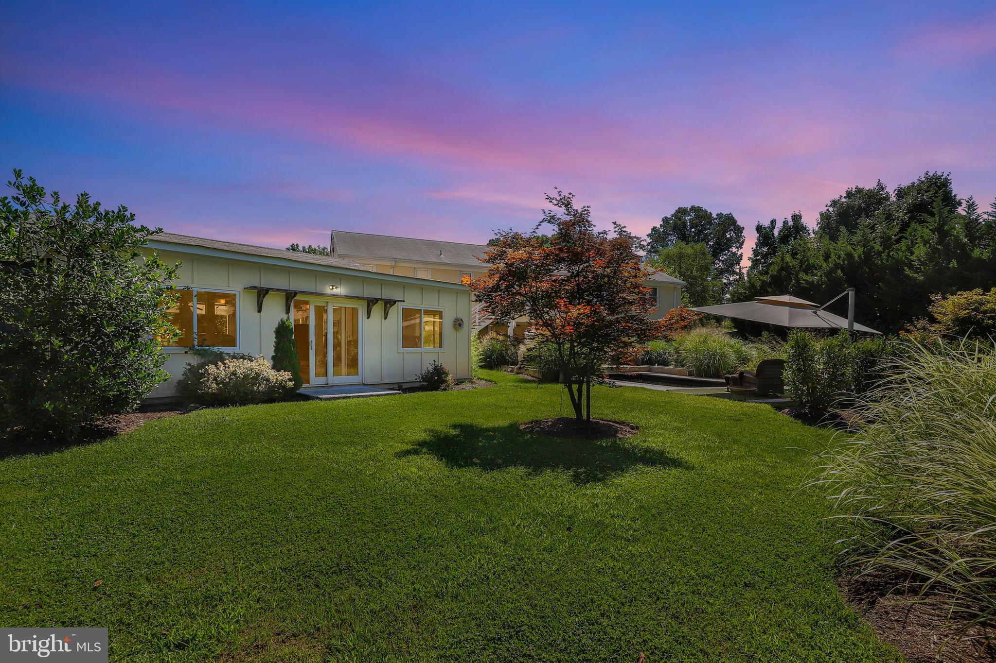 POTOMAC OUTSIDE - Residential