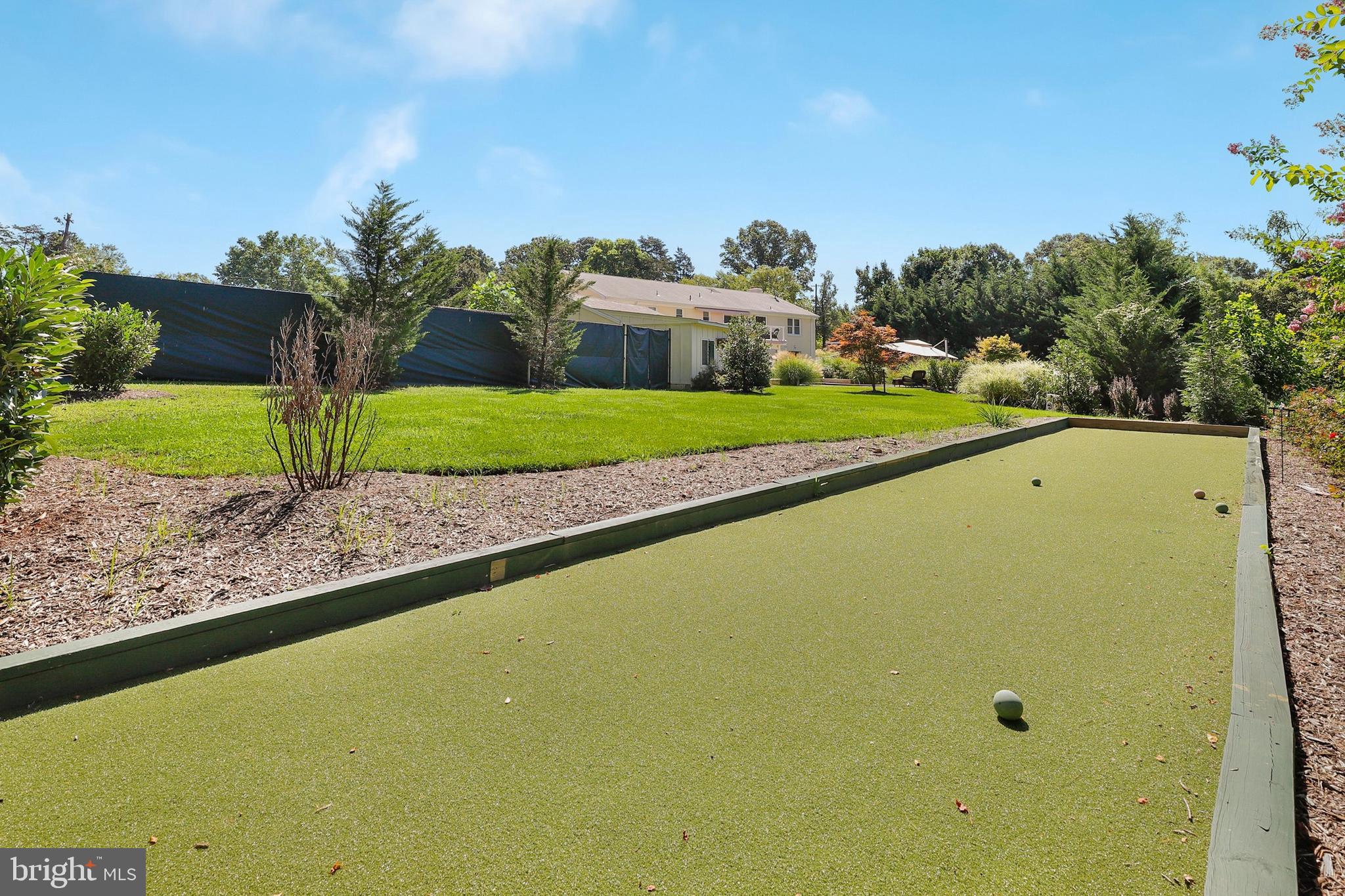 POTOMAC OUTSIDE - Residential