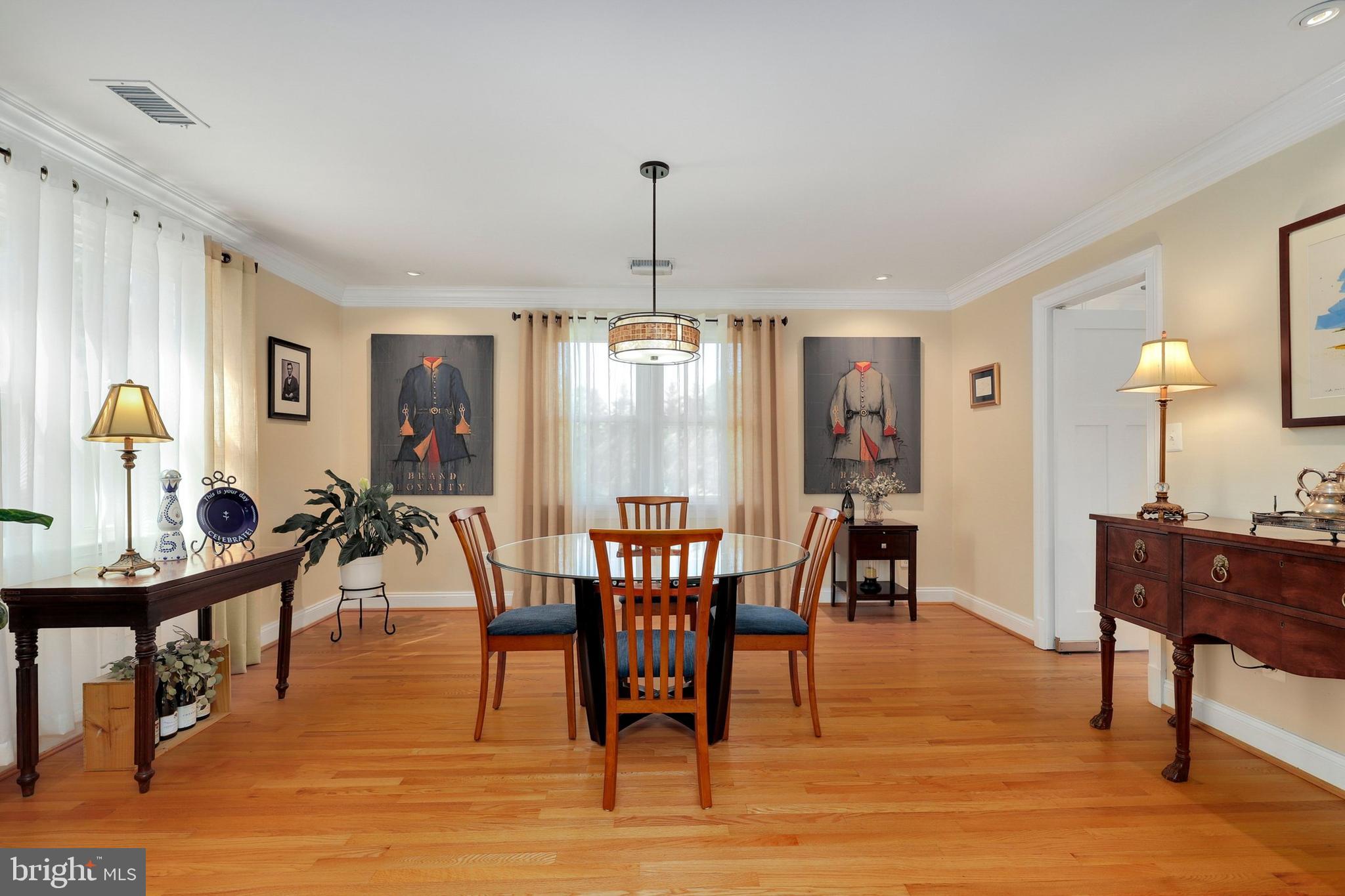 POTOMAC OUTSIDE - Residential