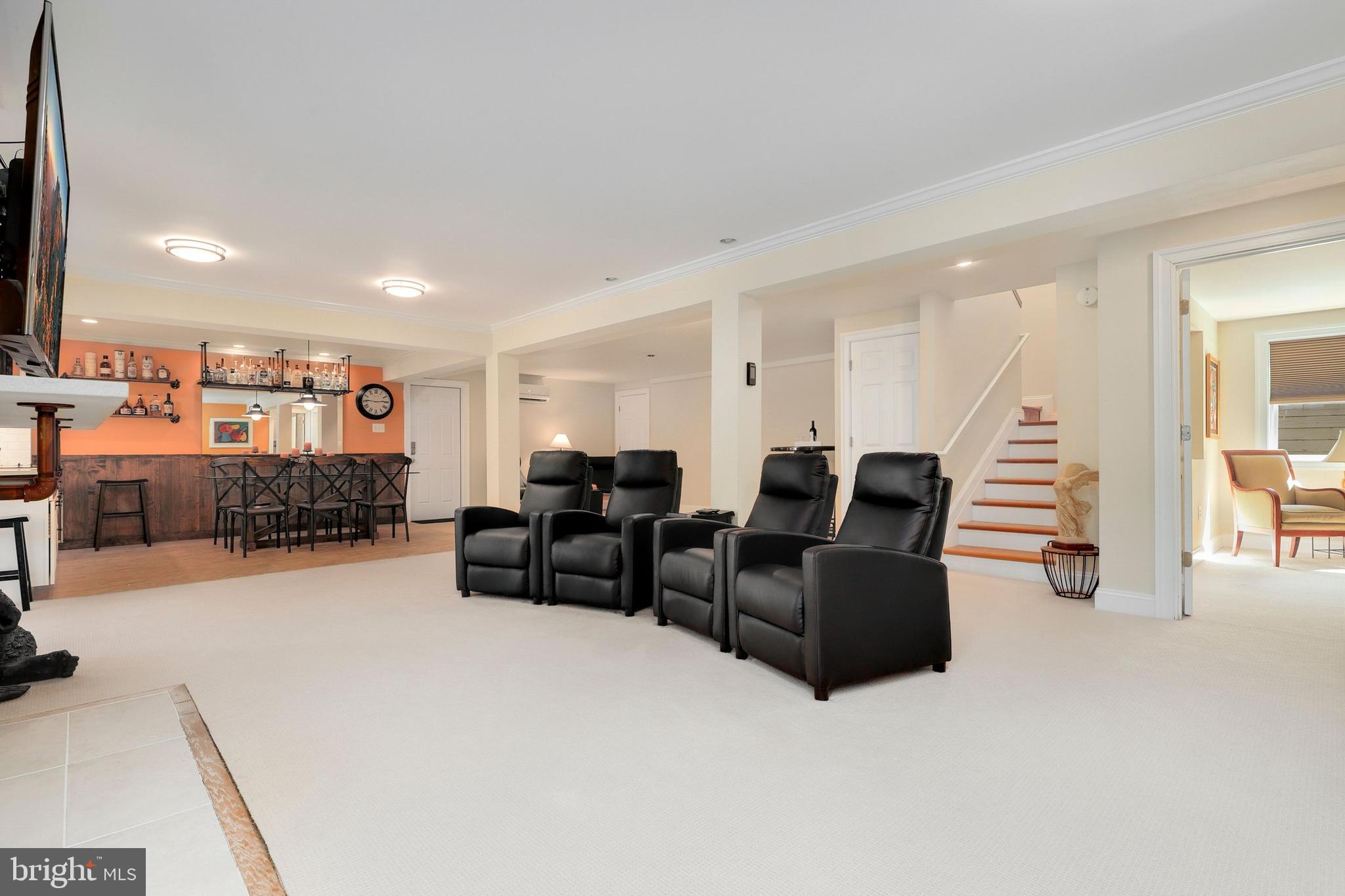 POTOMAC OUTSIDE - Residential