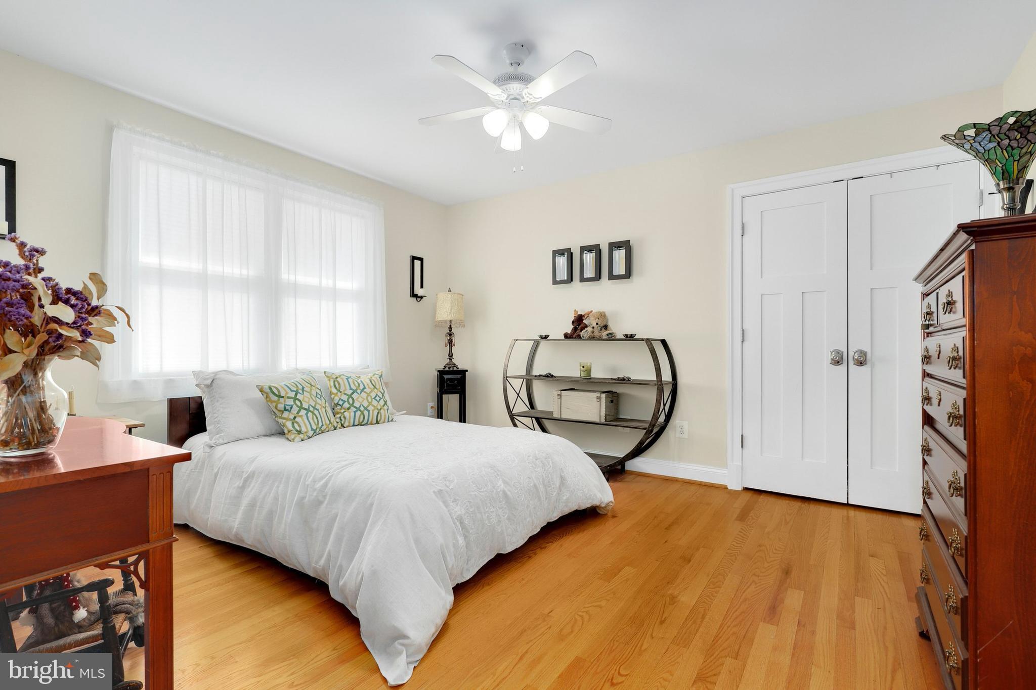 POTOMAC OUTSIDE - Residential