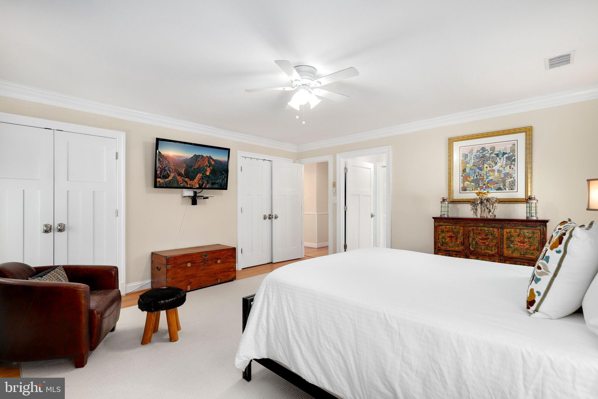 POTOMAC OUTSIDE - Residential