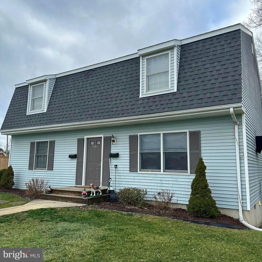 Investment Opportunity: Fully Occupied Duplex

Welcome to an investor's dream! This duplex is fully occupied, featuring two cozy 2-bedroom, 1-bath units. With steady rental income already in place, this property offers immediate returns on your investment. Don't miss out on this fantastic opportunity. Contact us today to learn more!