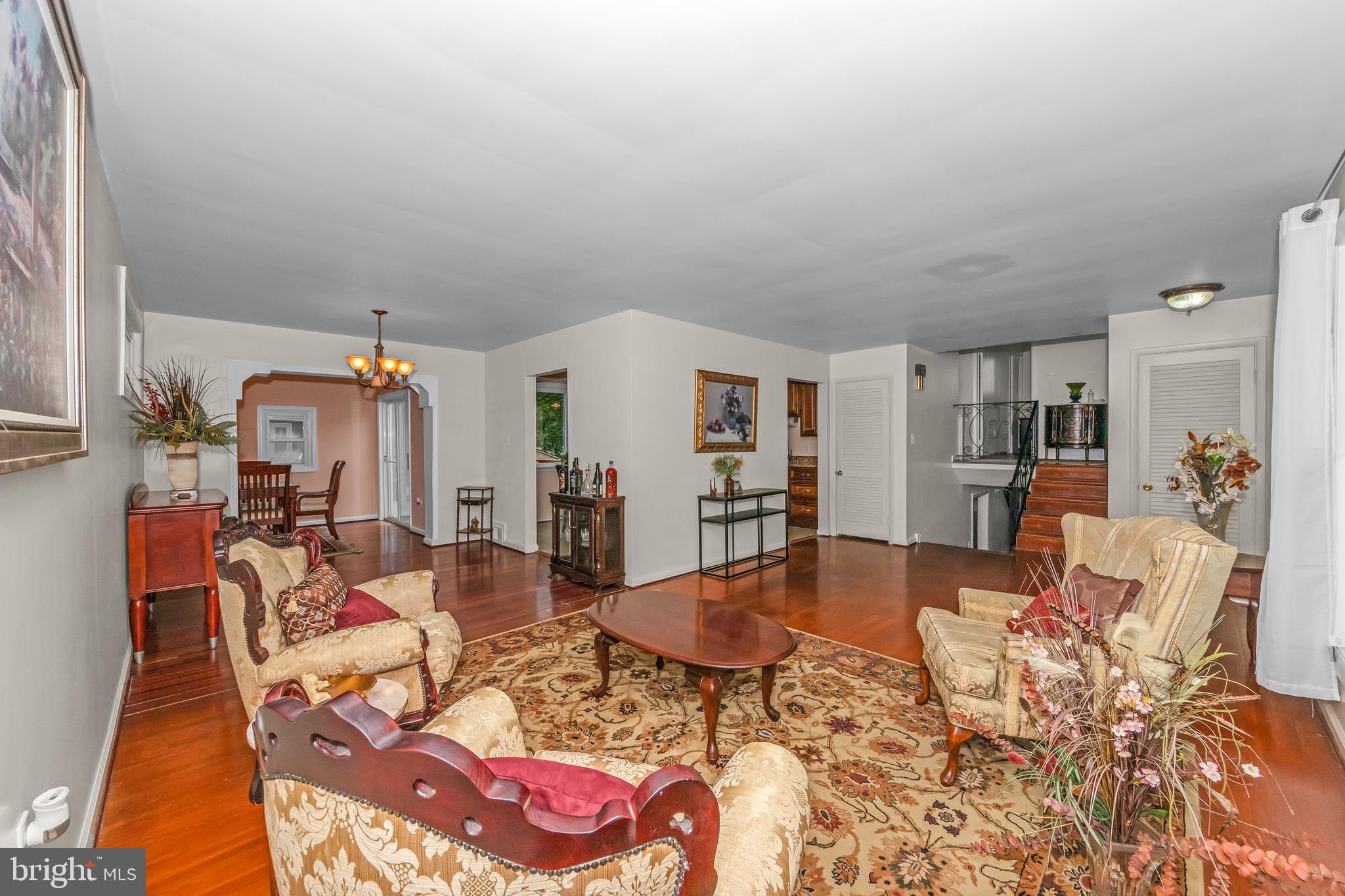 COLLEGE PARK ESTATES - Residential