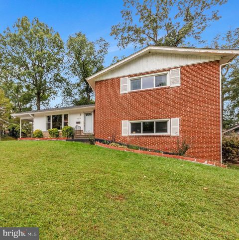 Photo of 5813 Bryn Mawr Road, COLLEGE PARK, MD 20740 (MLS # MDPG2177530)