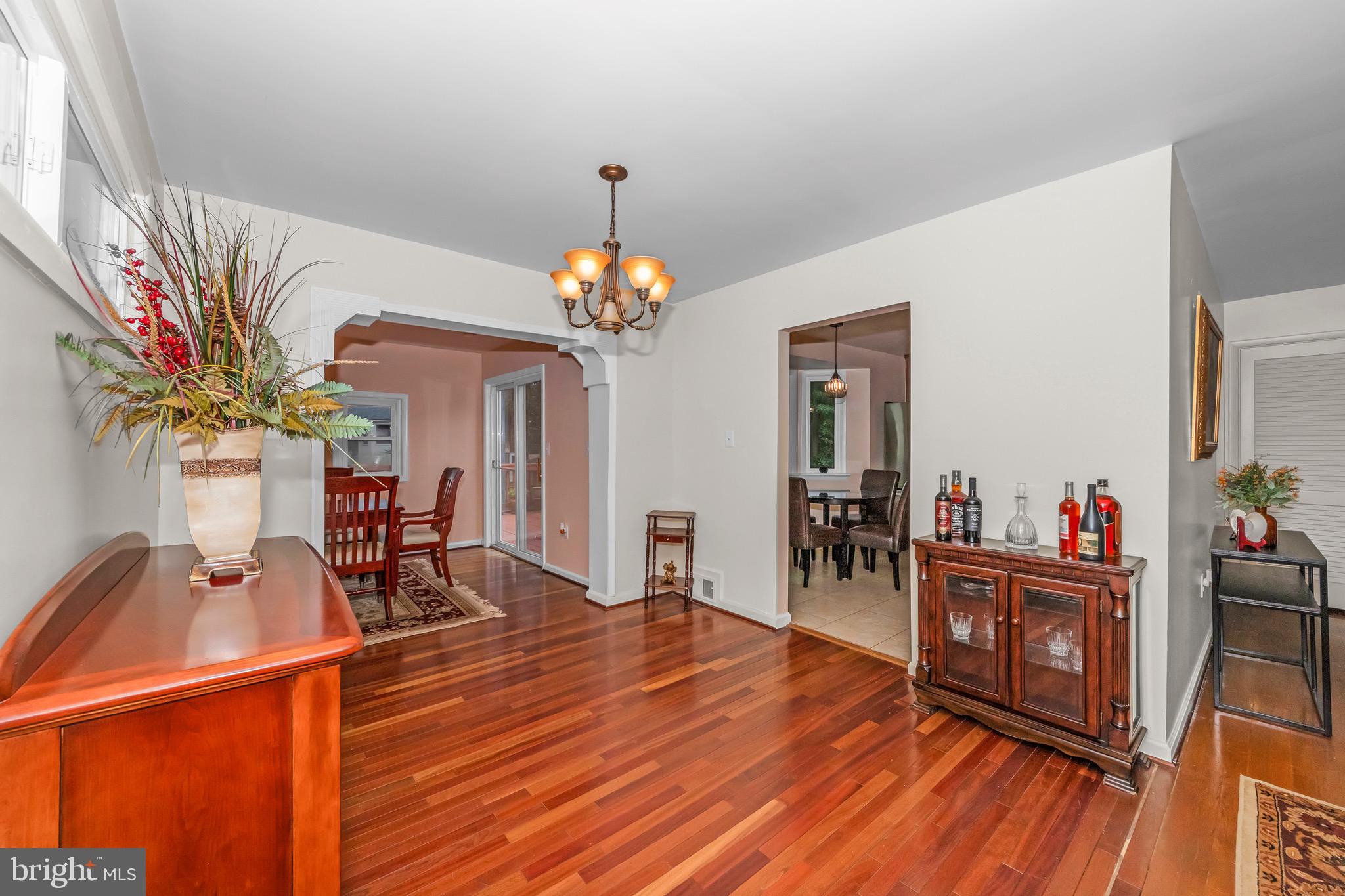 COLLEGE PARK ESTATES - Residential