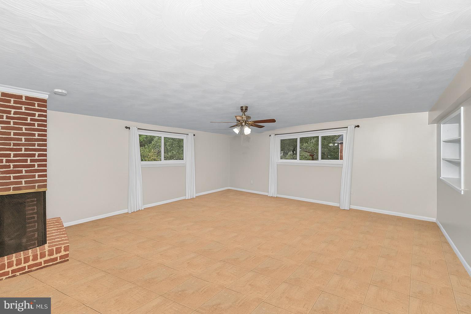 COLLEGE PARK ESTATES - Residential