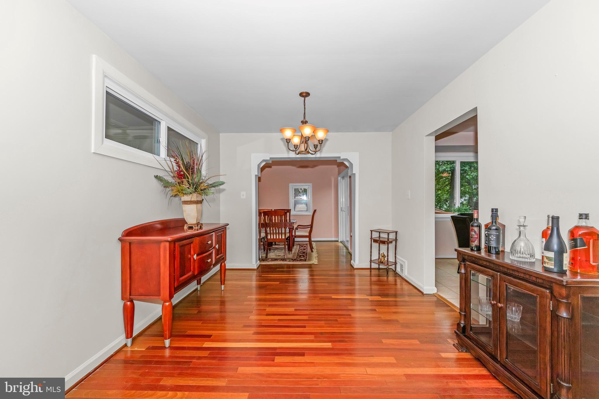 COLLEGE PARK ESTATES - Residential