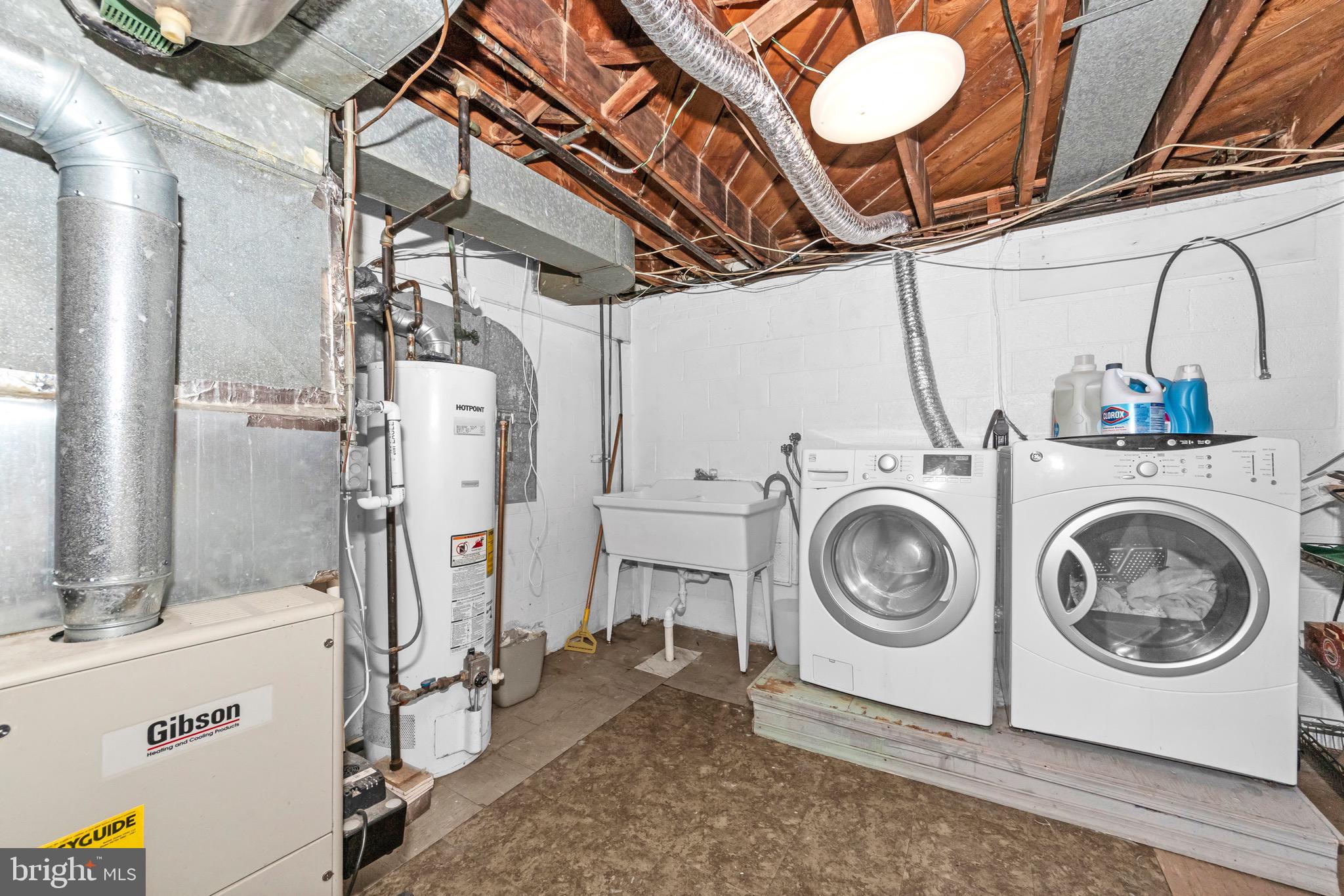 COLLEGE PARK ESTATES - Residential