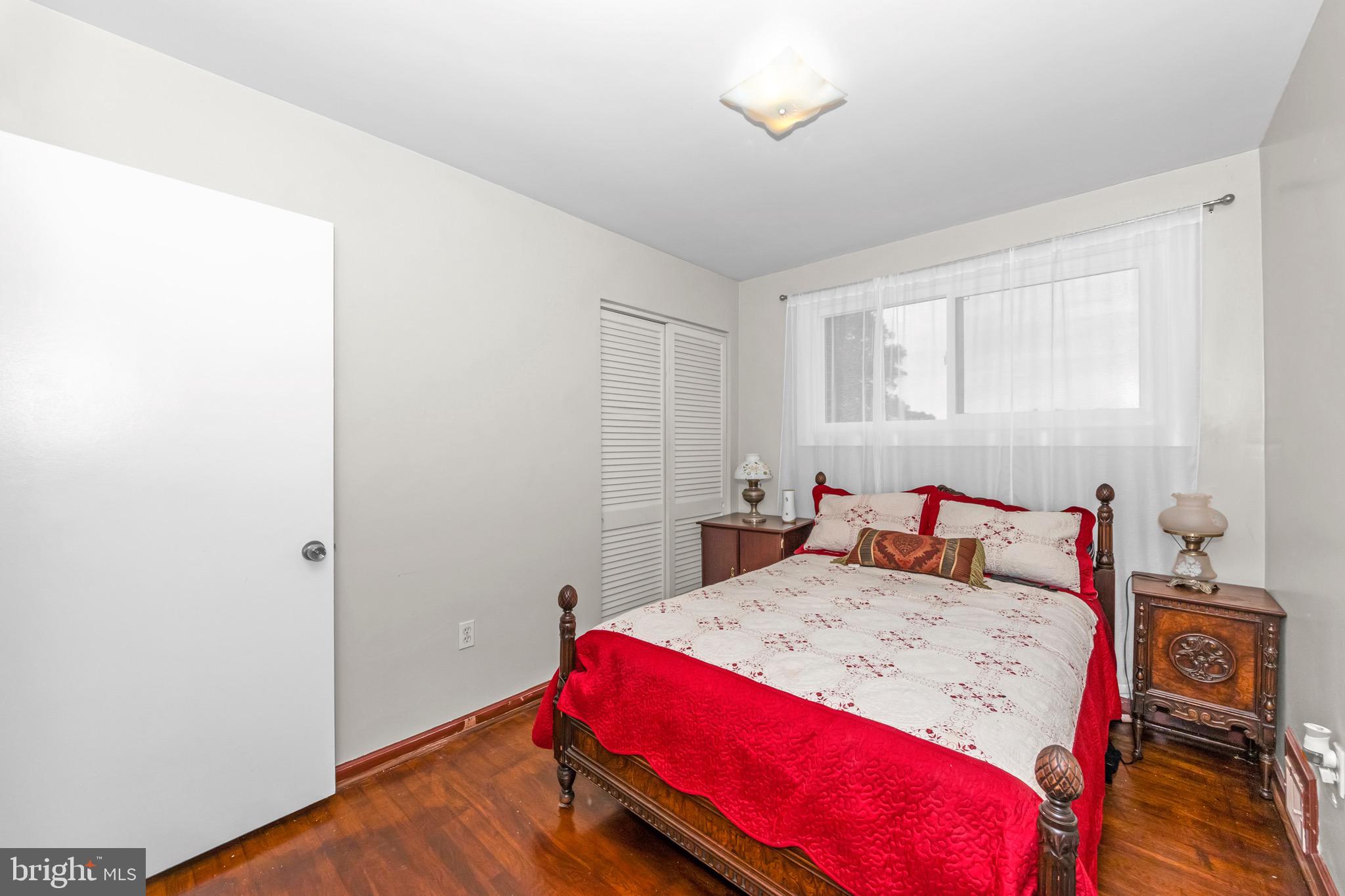 COLLEGE PARK ESTATES - Residential