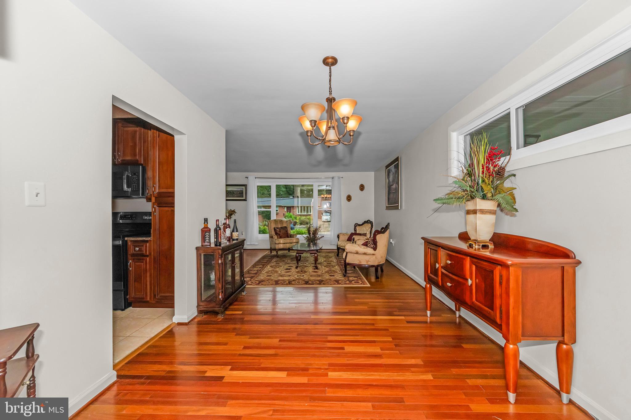 COLLEGE PARK ESTATES - Residential