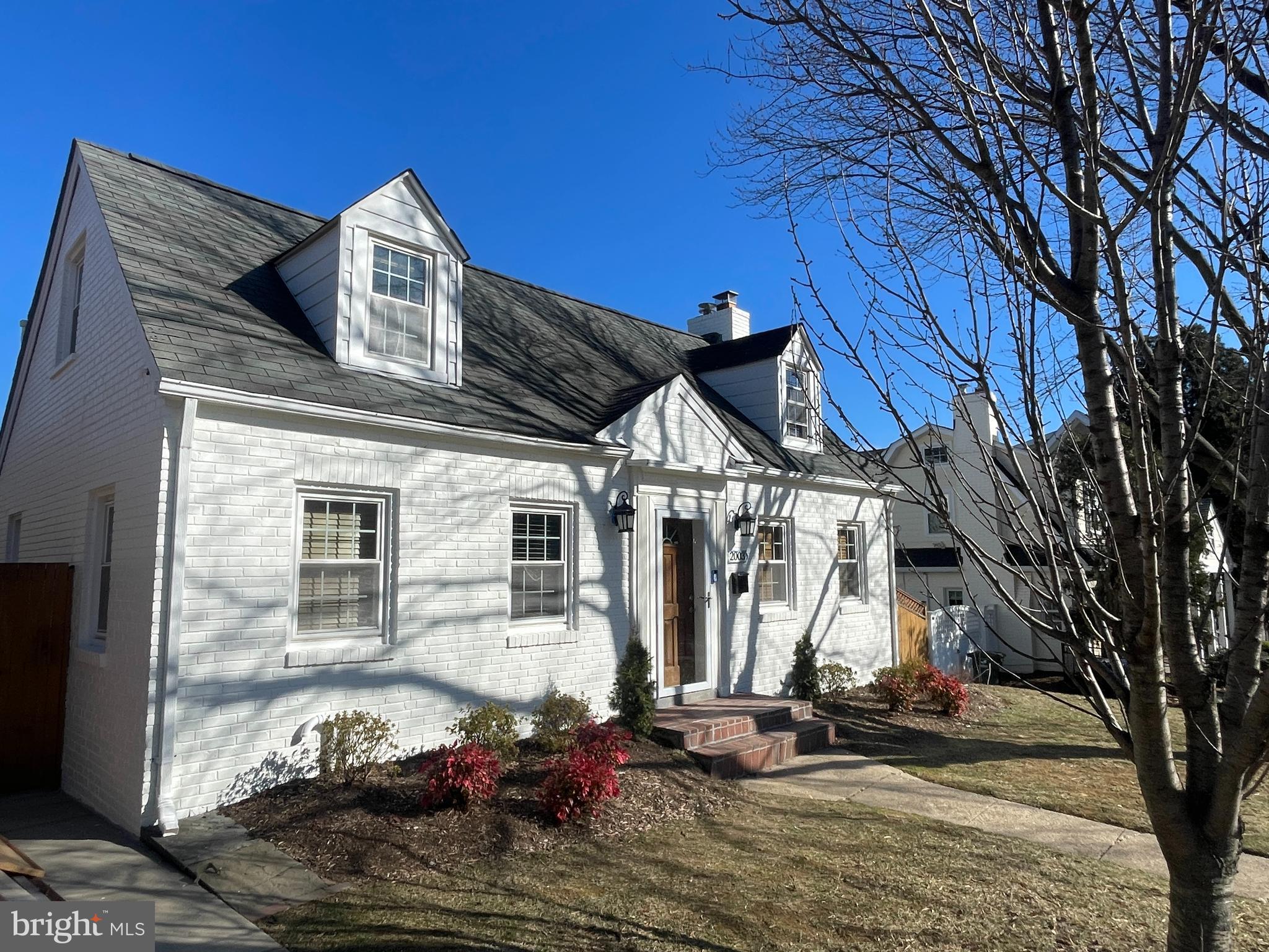 WAVERLY HILLS - Residential