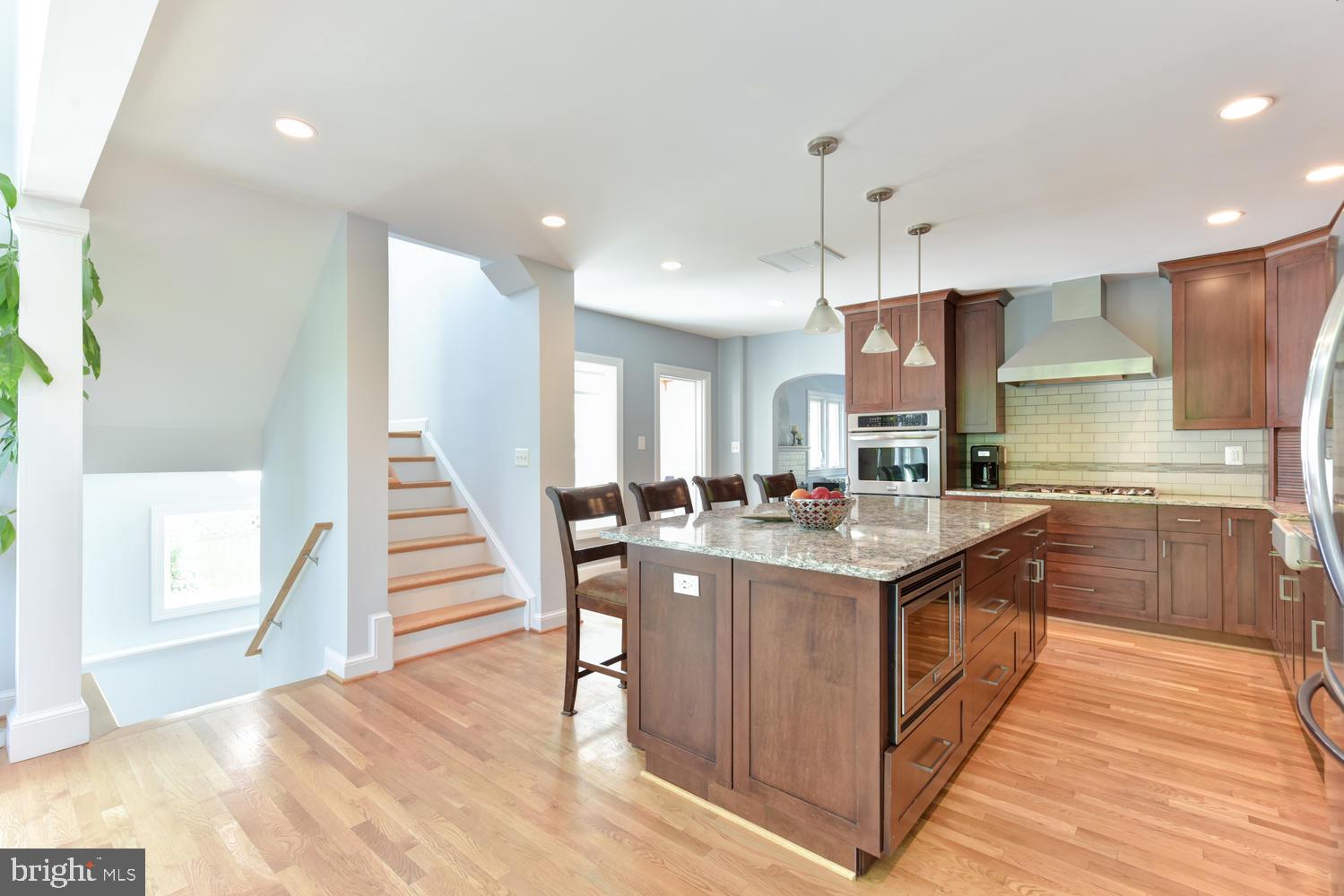 WAVERLY HILLS - Residential