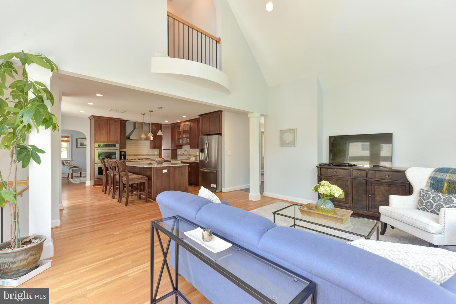 WAVERLY HILLS - Residential