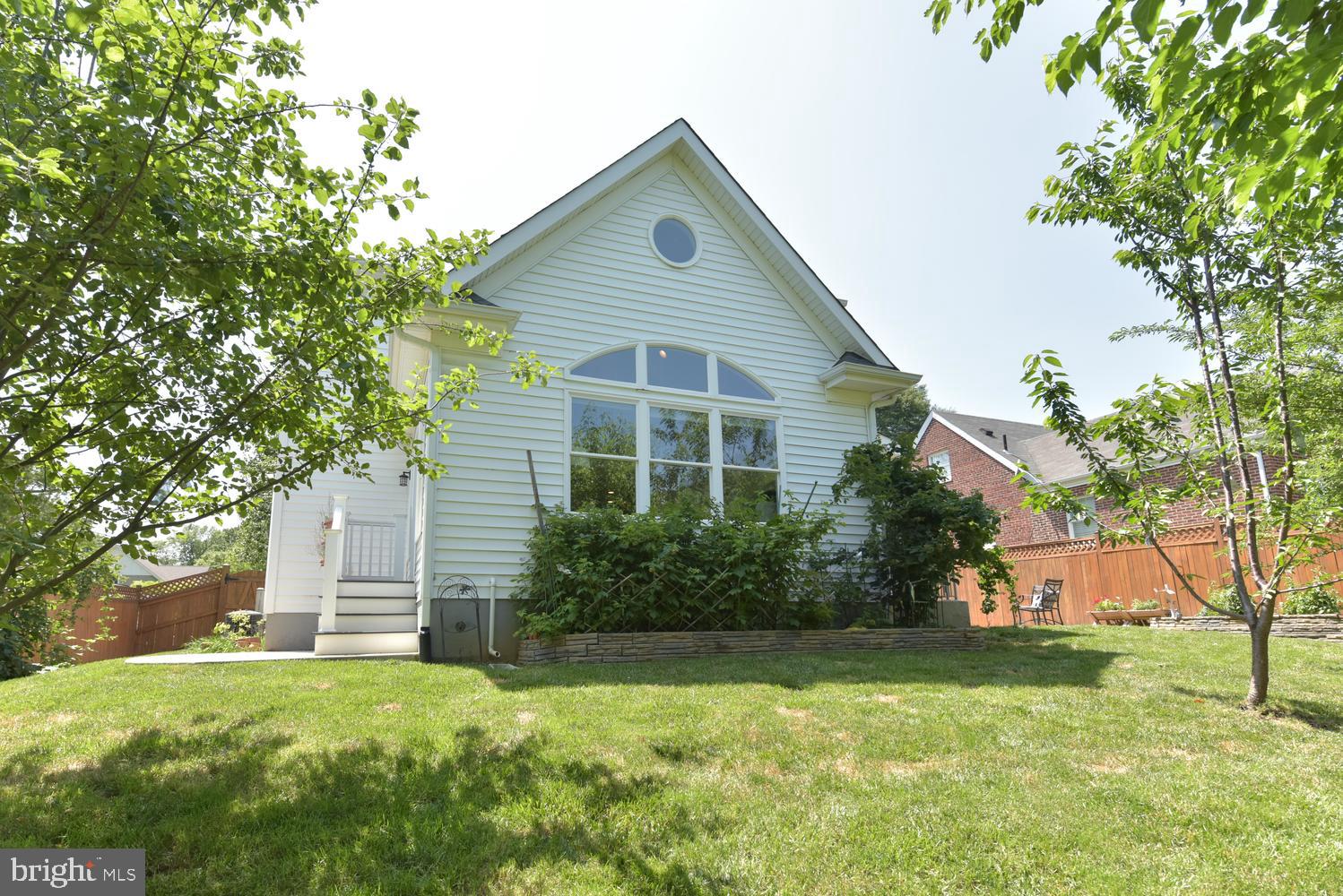 WAVERLY HILLS - Residential