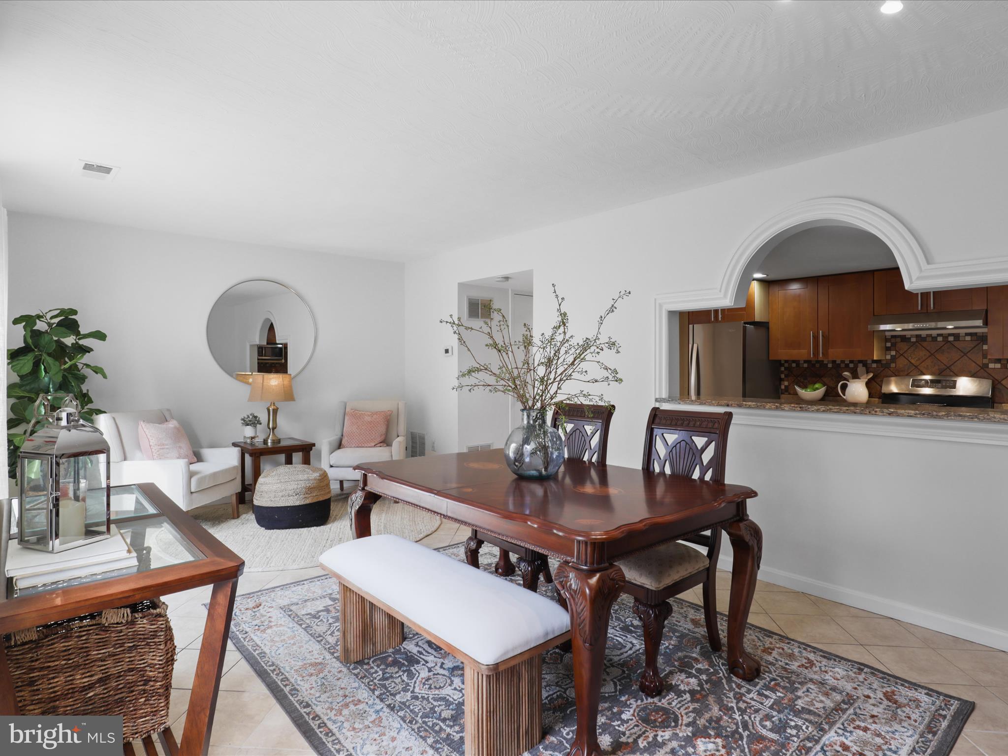 STEVENSON SQUARE - Residential